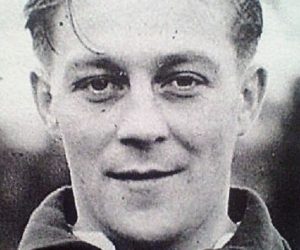 THE BRITISH TRANSFER RECORD BREAKERS – BILLY STEEL