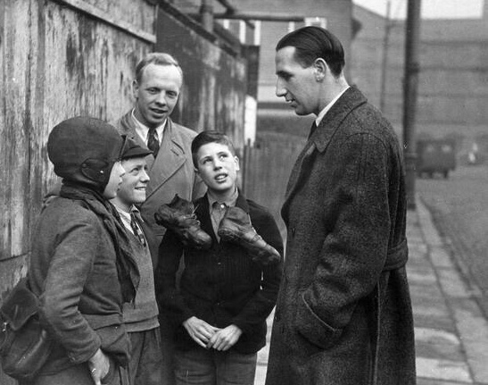 ‘IF ONLY’. THE TOMMY LAWTON STORY